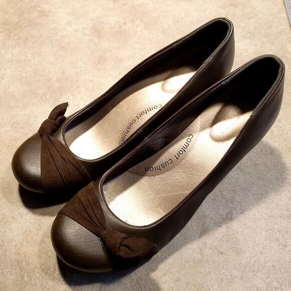 Maurices Womens Paige Size 10 Brown Slip On Heel Pumps - Picture 3 of 9